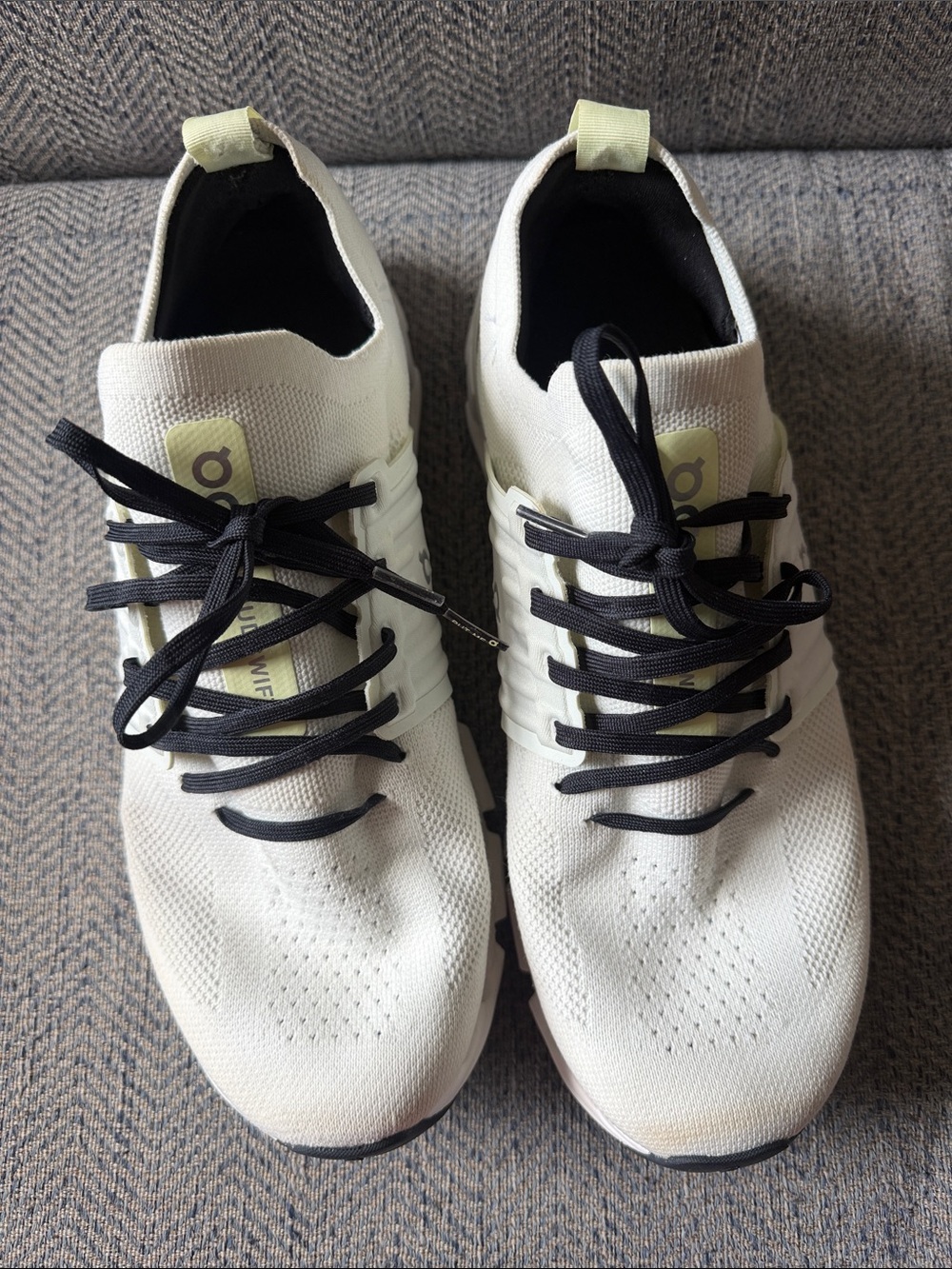 On Cloudswift Men’s Running Shoes Size: 11.5